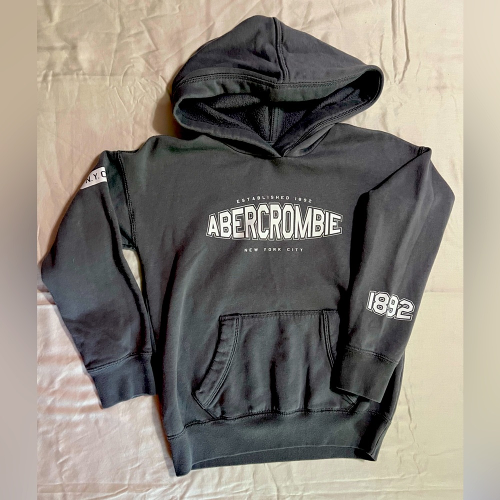 A&F unisex Charcoal hoodie. Sz 7/8. Great condition
